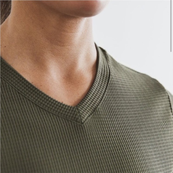 NOBULL Waffle Thermal V Neck Long Sleeve Medium - Picture 3 of 9